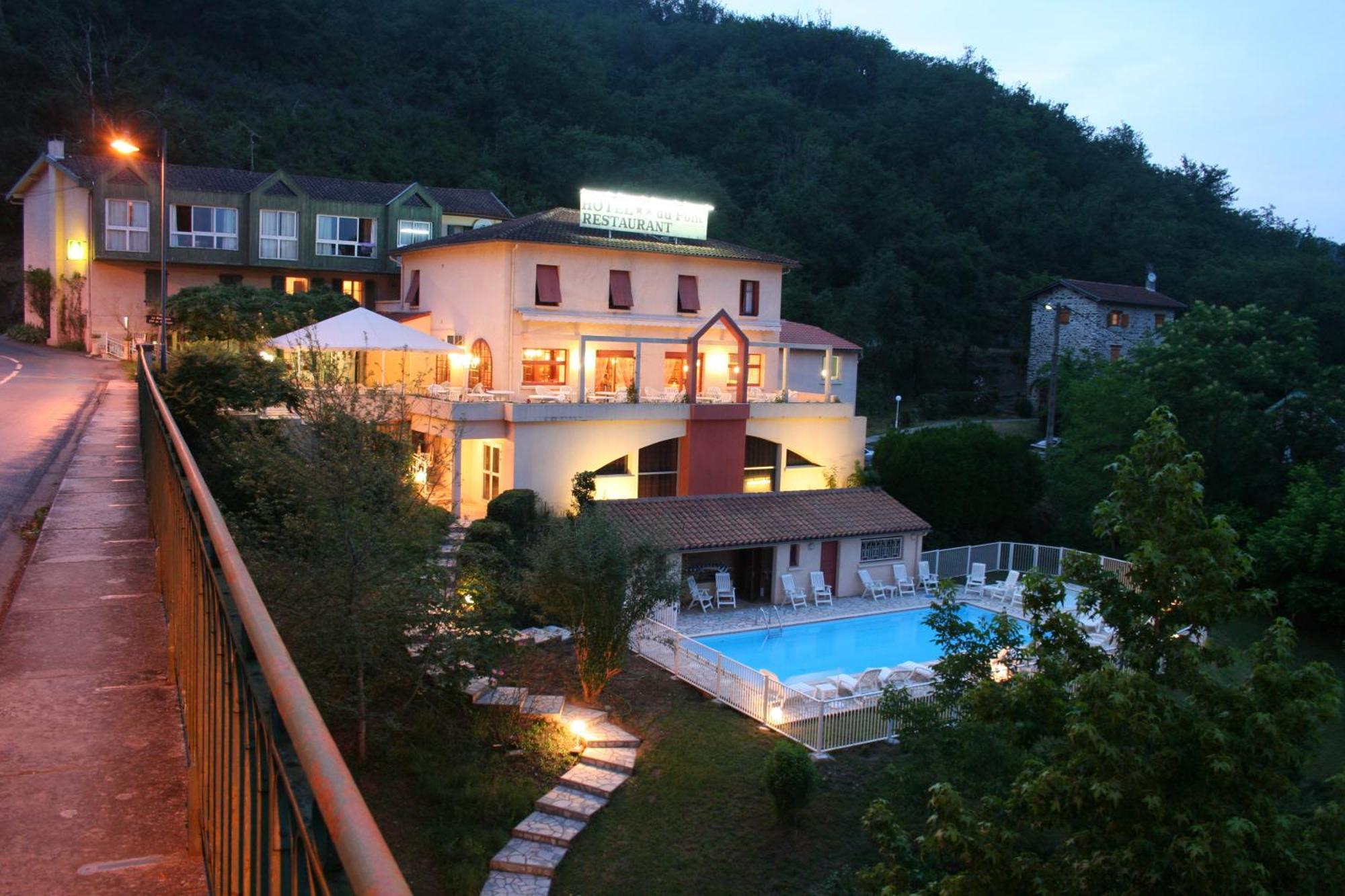 אמביאלט Logis Hotel Restaurant Du Pont מראה חיצוני תמונה