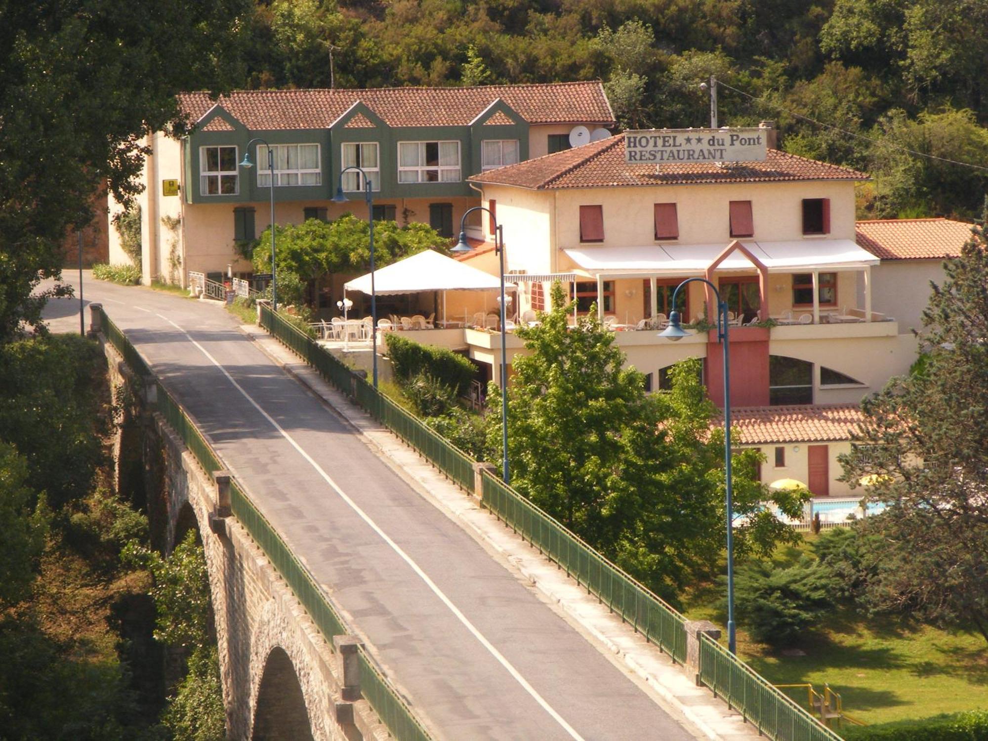 אמביאלט Logis Hotel Restaurant Du Pont מראה חיצוני תמונה