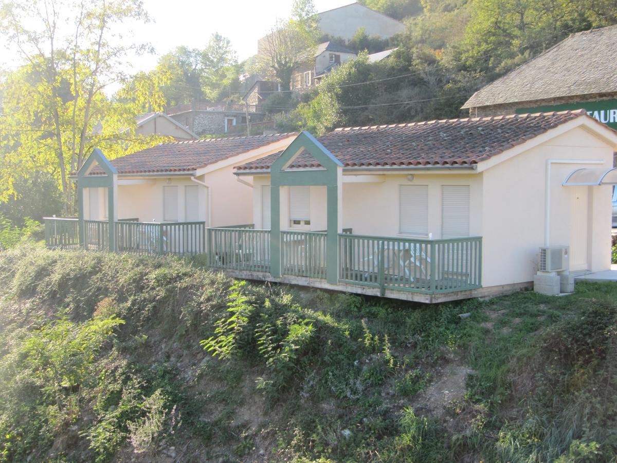 אמביאלט Logis Hotel Restaurant Du Pont מראה חיצוני תמונה